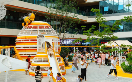 去艺术MALL打卡，和小蜜蜂一起玩耍！—— 聚丰·文化里